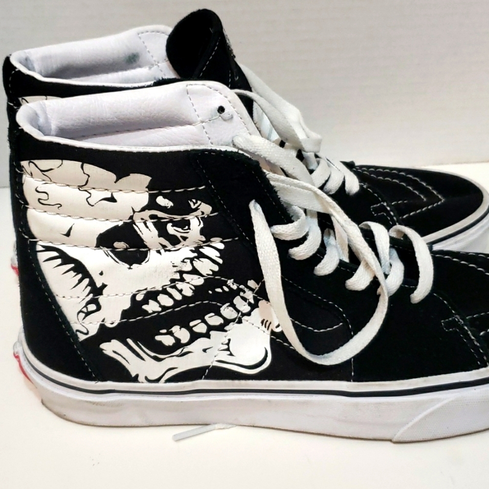 Vans - Picture 2 of 6